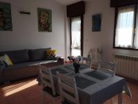 Posezení v ubytování Apartamentos la Escuela en Cantabria