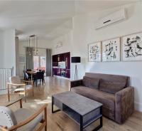 A seating area at Be Mate Casa Di Bava