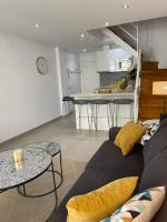 Kuchyň nebo kuchyňský kout v ubytování Duplex con encanto en Paseo Maritimo de Marbella