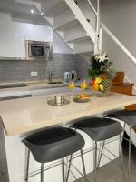 Kuchyň nebo kuchyňský kout v ubytování Duplex con encanto en Paseo Maritimo de Marbella