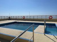 Bazén v ubytování Duplex con encanto en Paseo Maritimo de Marbella nebo v jeho okolí