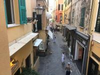 Hostia v ubytovaní Budello di Alassio, ampio appartamento con box