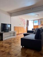 Telewizja i/lub zestaw kina domowego w obiekcie Casa Spaziosa: Adelfia