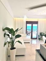 Posedenie v ubytovaní Lux Suite Sea Front Avra