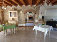 A seating area at B&B QUINTARELLI