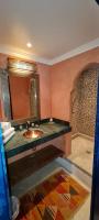 Een badkamer bij La Villa Majorelle