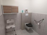 Kúpeľňa v ubytovaní Gîte rénové avec piscine chauffée, sauna, fitness et jardin à Salles-de-Barbezieux - FR-1-653-218