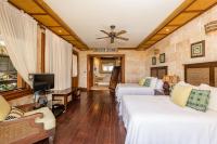 TV a/nebo společenská místnost v ubytování Ocean View Villa - Best Caribbean Vacation