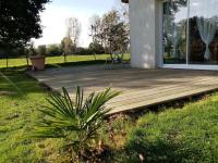 Vonkajšia záhrada v ubytovaní Maison de la foret
