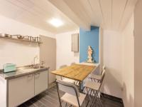 Kuchyňa alebo kuchynka v ubytovaní Alluring Apartment in Bichlbach