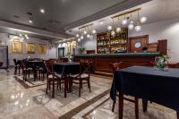 Hotel Poniatowskiにあるラウンジまたはバー