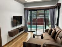 TV a/nebo společenská místnost v ubytování Aonang Oscar Pool Villas - Free Shuttle to Aonang Beach -shared pool - private pool