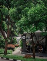 Κήπος έξω από το Studio M Hotel