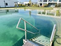 Bazén v ubytovaní LUXUS Appartement am Golfplatz und Therme Lutzmannsburg alebo v jeho blízkosti