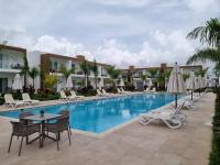 Bazén v ubytování Hermosa townhouse boca paraíso nebo v jeho okolí
