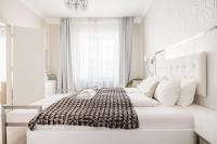 Posteľ alebo postele v izbe v ubytovaní De Luxe 1-bedroom, 2-bathroom Condo in the Center