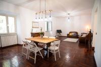A seating area at Casa Futura Trastevere