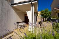 Vonkajšia záhrada v ubytovaní Apartments Belavic by El-Pi Tours