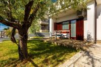 Vonkajšia záhrada v ubytovaní Apartments Belavic by El-Pi Tours