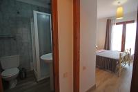Kúpeľňa v ubytovaní Basic Comfort Apartment Port Segre 0169