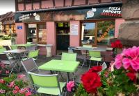 Un restaurant u otro lugar para comer en Domus LAURA EUROPAPARK 20min