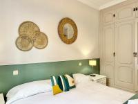 Posteľ alebo postele v izbe v ubytovaní Marbella Old Town-300m from the beach