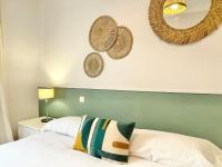 Posteľ alebo postele v izbe v ubytovaní Marbella Old Town-300m from the beach
