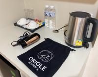Oriole Residence - Suvarnabhumi Airportにあるコーヒーまたはお茶