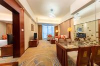 Crowne Plaza Foshan by IHG - Canton Fair free shuttle busにあるテレビまたはエンターテインメントセンター