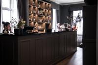 Lounge nebo bar v ubytování Bandholm Badehotel