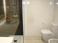 A bathroom at Albatros (wifi y garaje)