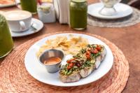 Jídlo v hotelu nebo okolí