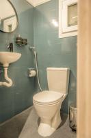 A bathroom at Hermes Apartment on Aristotelous Midas Home