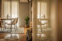 A seating area at Hermes Apartment on Aristotelous Midas Home