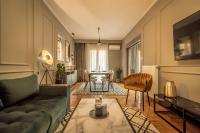 A seating area at Hermes Apartment on Aristotelous Midas Home