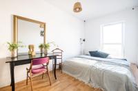 Posteľ alebo postele v izbe v ubytovaní Krucza Apartment ~ Self check-in 24h ~ Parking and Lift