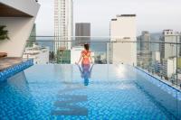 Amber Hotel managed by HTの敷地内または近くにあるプール