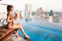 Amber Hotel managed by HTの敷地内または近くにあるプール