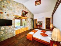 Postel nebo postele na pokoji v ubytování Villa Monte Private Villa perfect peaceful family retreat
