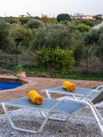 Bazén v ubytování Montes Albi Villa - Your Familly Destination nebo v jeho okolí