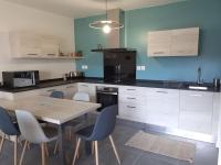 Kuchyňa alebo kuchynka v ubytovaní Dune Blanche 300 m de l'Océan, appartement neuf 6 personnes