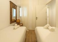 Łóżko lub łóżka w pokoju w obiekcie Modern with balcony- 2Bd 2Bth- San Vicente