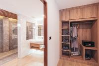 Poonsiri Varich Pool Villa Aonangにあるベッド