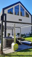 Bazén v ubytovaní Apartamenty Minimal House alebo v jeho blízkosti