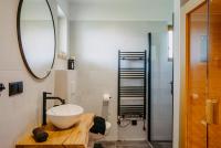 A bathroom at Kellerstöckl Huber in Eisenberg