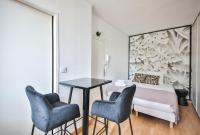 Łóżko lub łóżka w pokoju w obiekcie 43#Studio 2Pers#Sèvres-Lecourbe#Necker