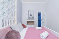 Posteľ alebo postele v izbe v ubytovaní Sweet Family Apartment Chodkiewicza Rondo Grzegórzeckie by Noclegi Renters