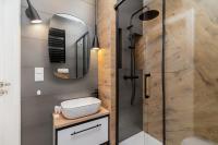 Kúpeľňa v ubytovaní Sweet Family Apartment Chodkiewicza Rondo Grzegórzeckie by Noclegi Renters