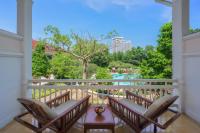 Balkón nebo terasa v ubytování Centara Grand Beach Resort & Villas Hua Hin