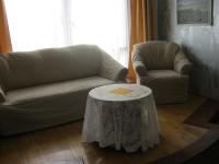 A seating area at Kitti Apartman